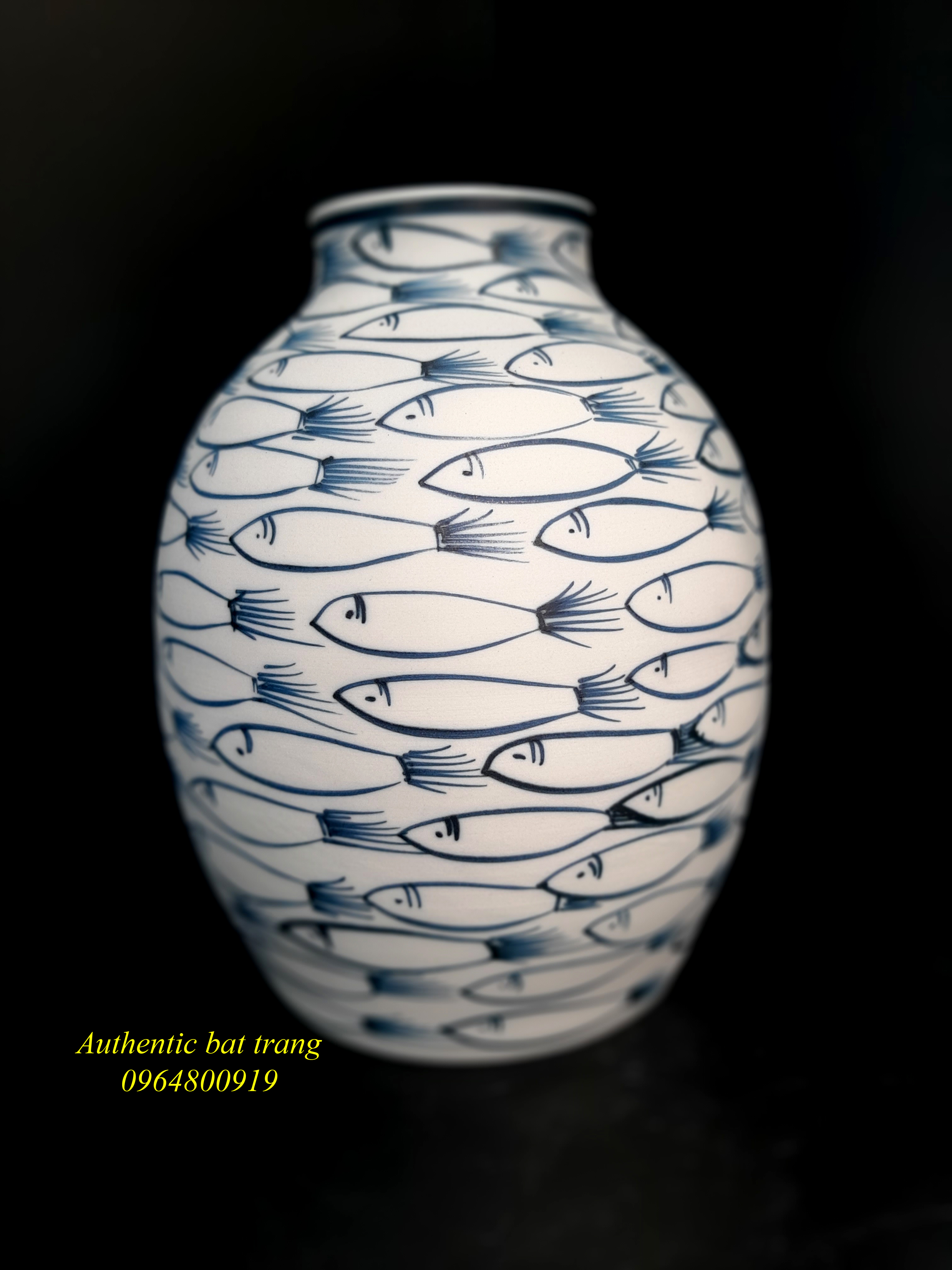 The fishes design vases - Bình vẽ cá cắm hoa đẹp và độc đáo