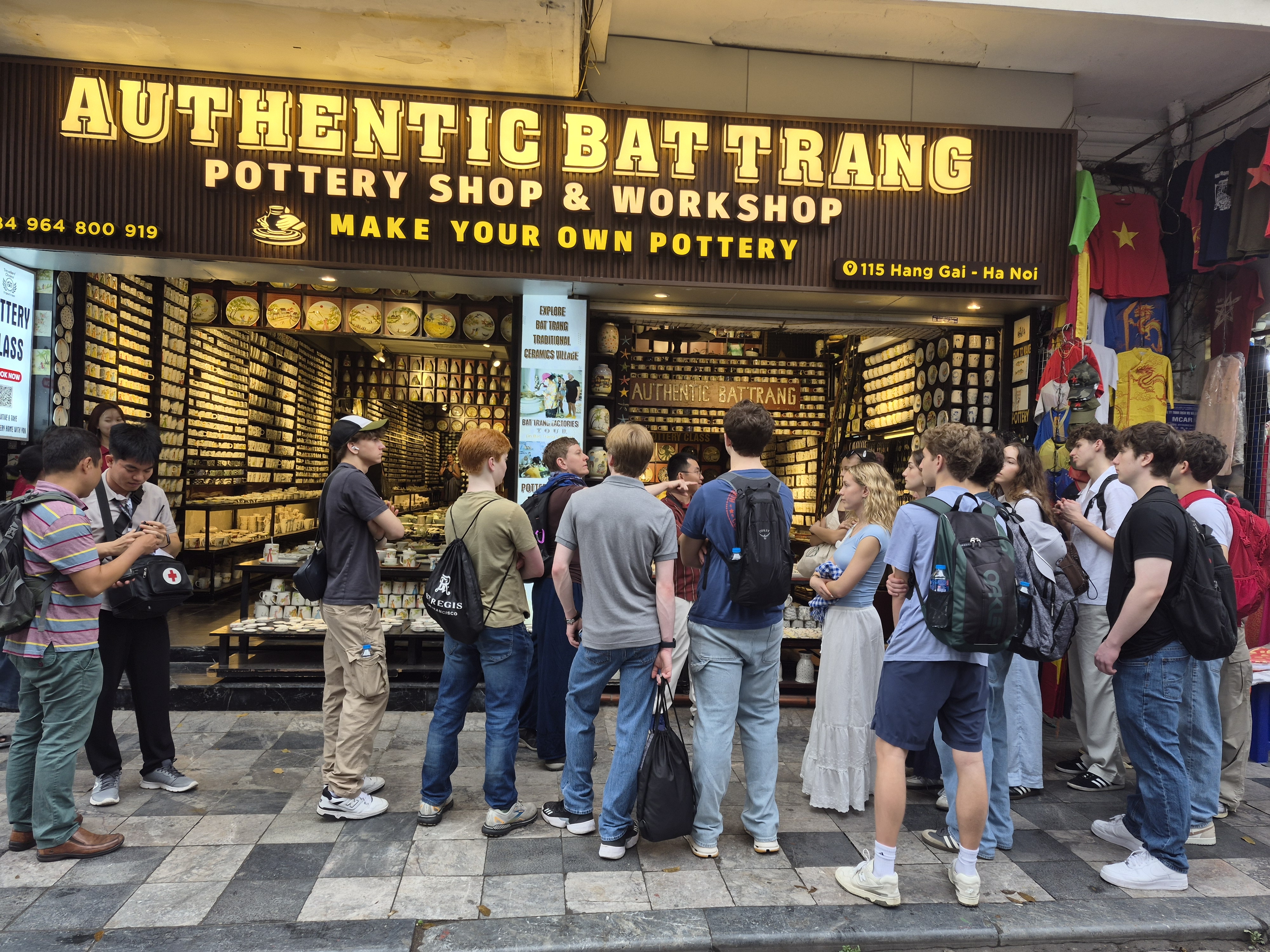 ❤️ Why Travelers Choose Authentic Bat Trang Pottery