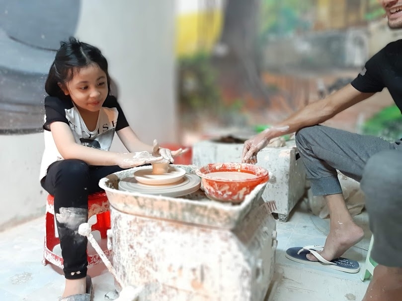 Bat trang pottery class in hanoi old quarter/ Lớp học trải nghiệm làm gốm ngay tại phố cổ hanoi