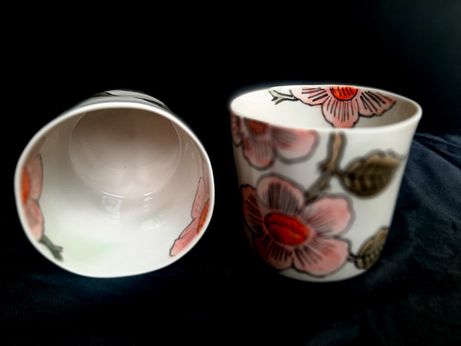 Peach blossom Cups/ Cốc méo hoa đào  xuất Âu sản phẩm vẽ tay thủ công sản xuất tại xưởng gốm sứ Authentic bat trang