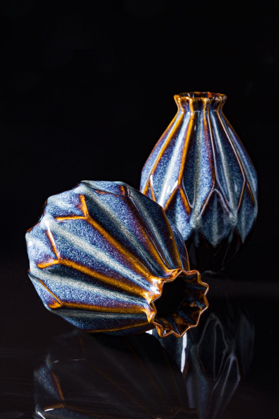 Diamond Blue vase - bình cắm hoa kim cương men hỏa biến sản xuất tại xưởng gốm sứ gia oanh authentic bat trang