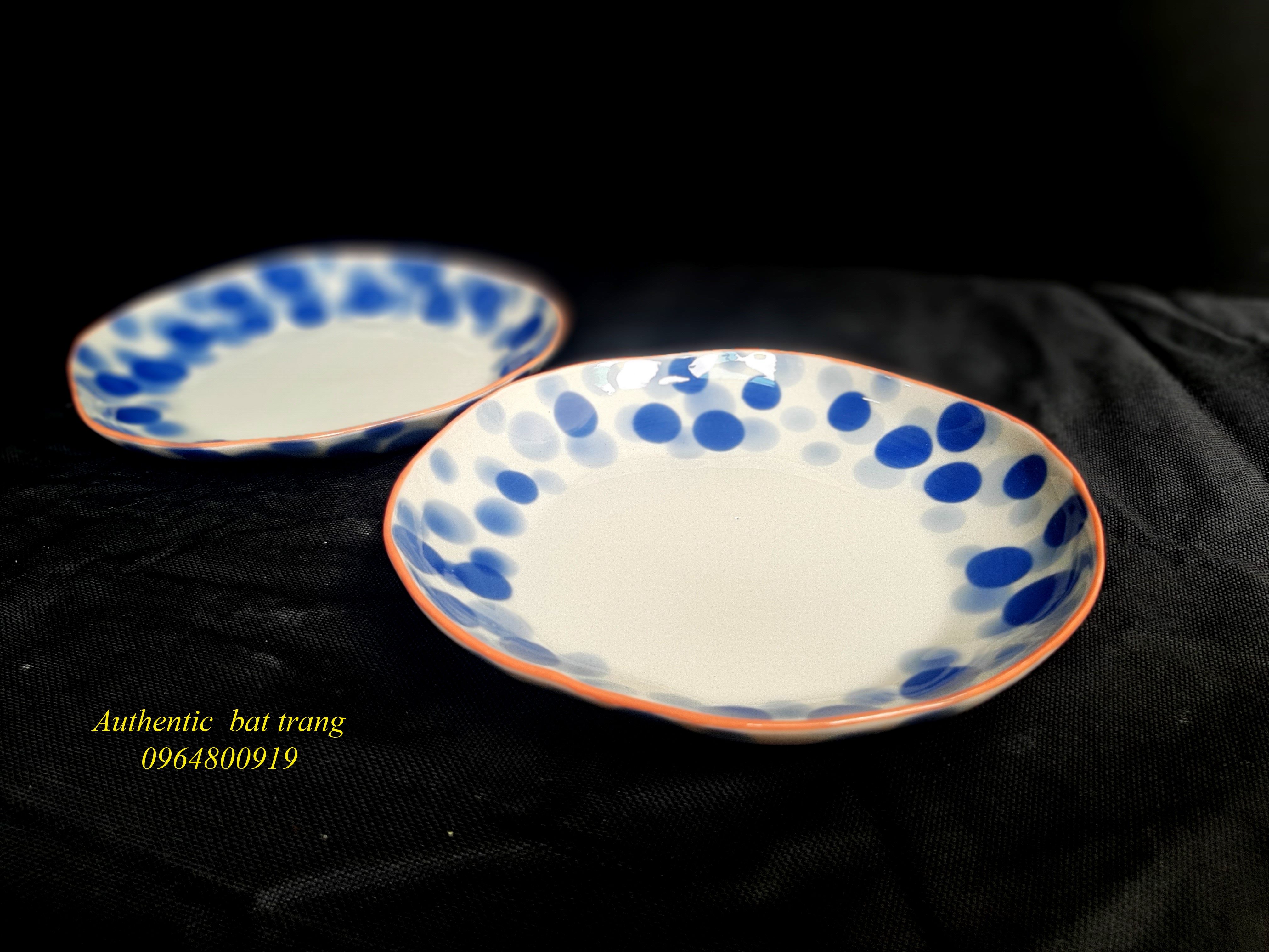 Blue dots plates/ Đĩa méo xuât âu họa chấm bi xanh cô ban, sản xuất tại xưởng gốm sứ Authentic bat trang