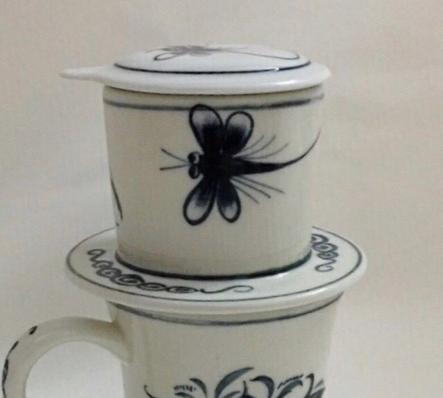 High-class Bat Trang ceramic coffee filter maker Hand-painted with dragonfly pattern