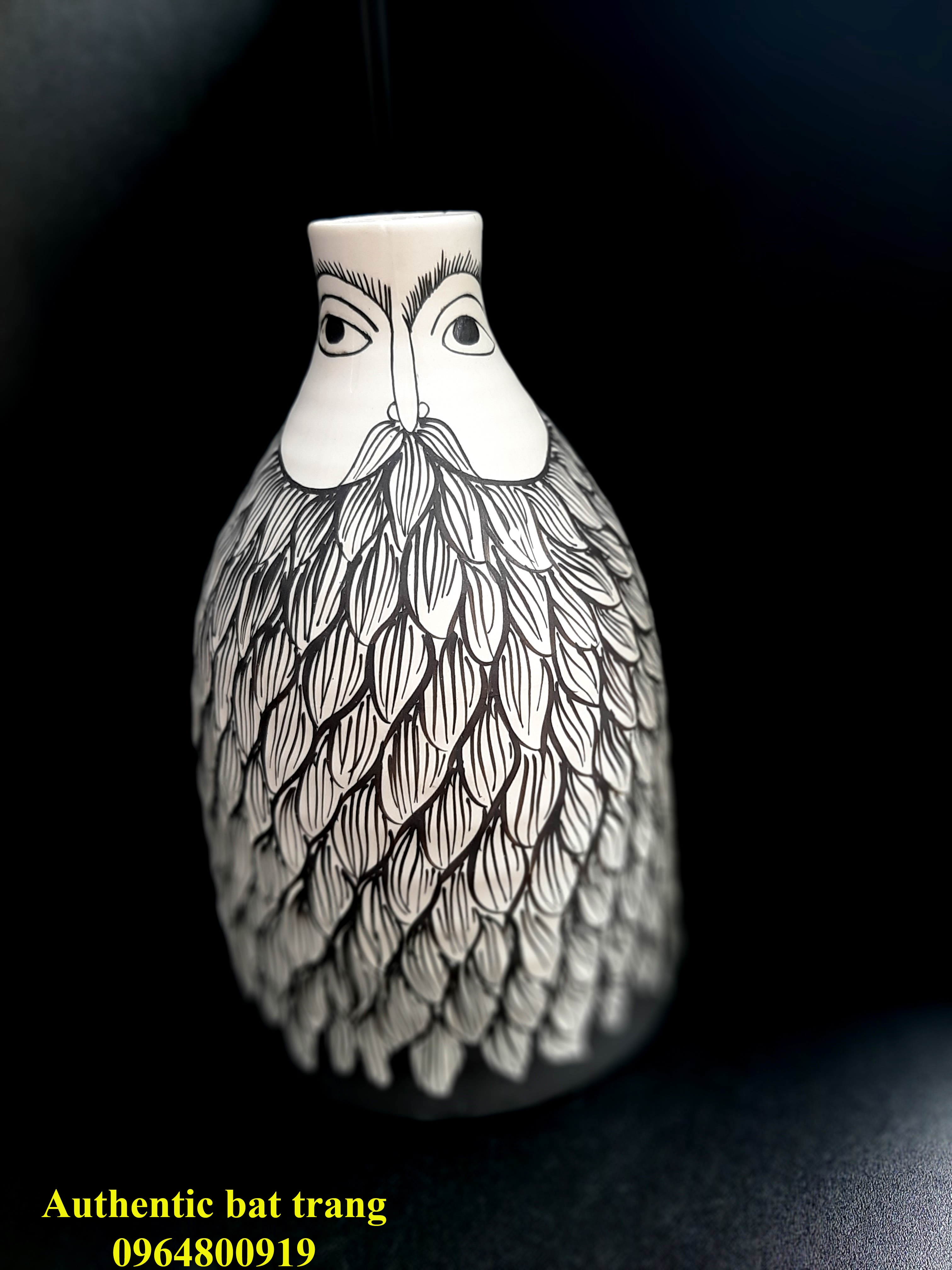 Specail vase / Độc đáo Bình cắm hoa vẽ mặt râu sản xuất tại bát tràng 