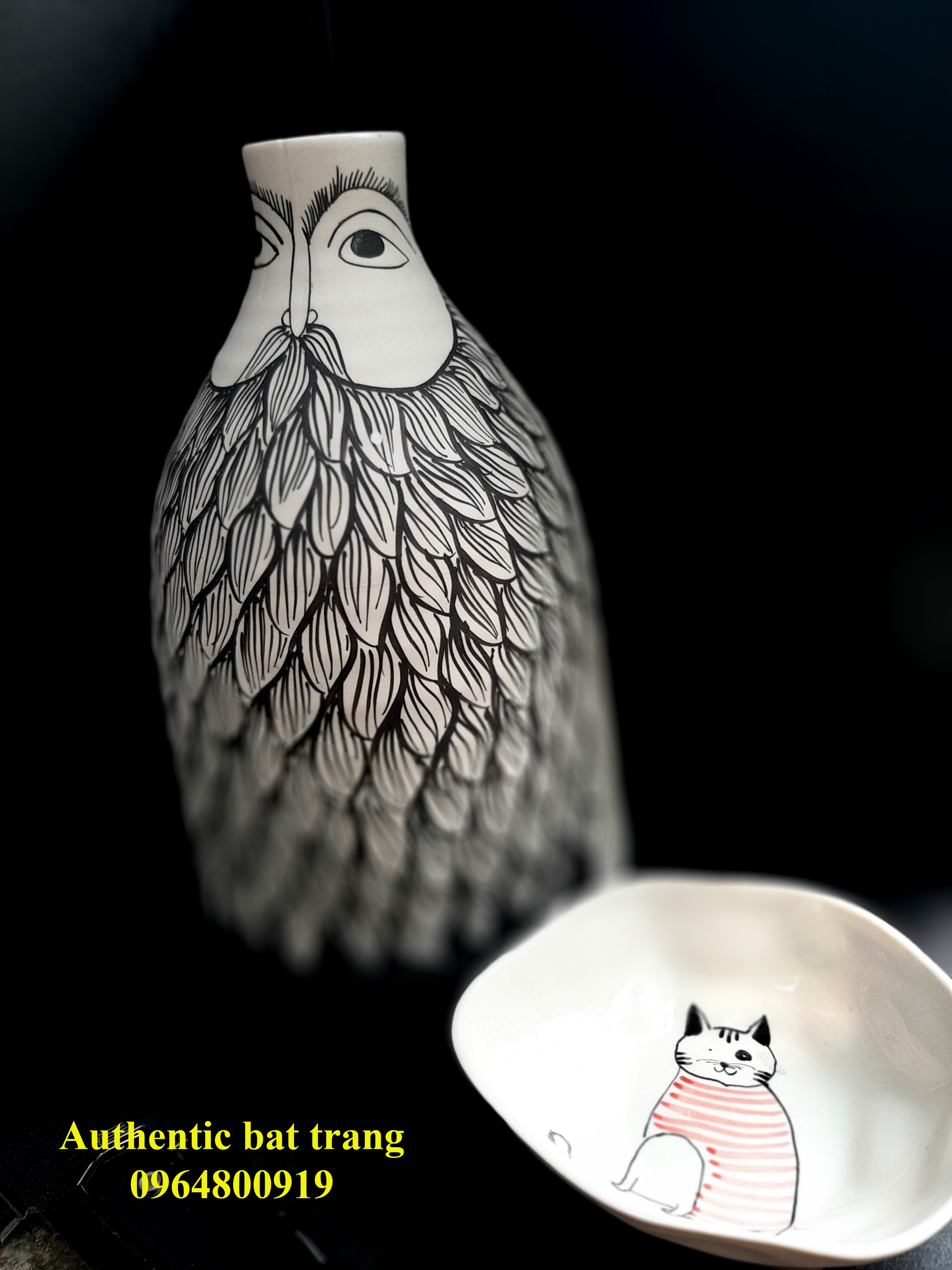 Facial hair vase- Bình cắm hoa vẽ mặt râu - chất liệu gốm sứ mộc sản xuất tại xưởng gốm sứ Authentic bat trang ceramics