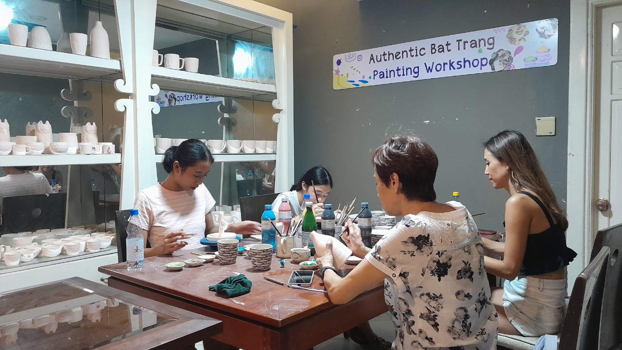 Painting workshop in hanoi old quarter