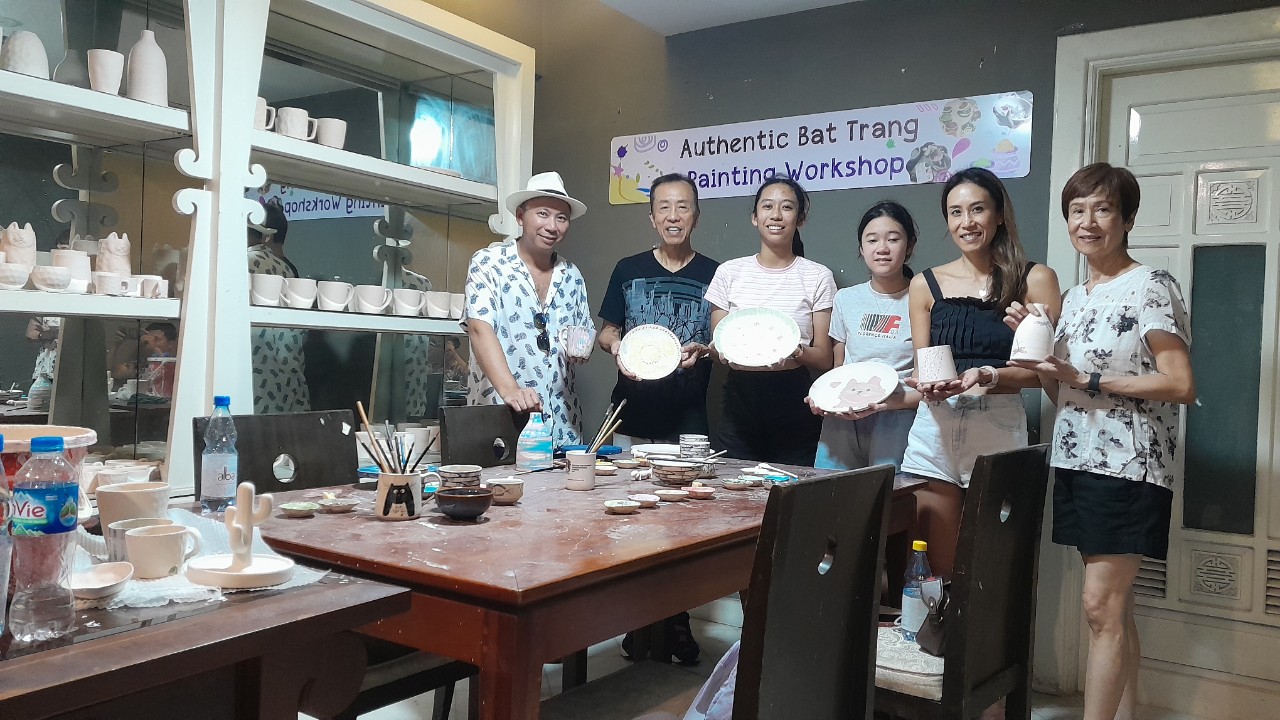 Authenitc bat trang ceramics painting workshop